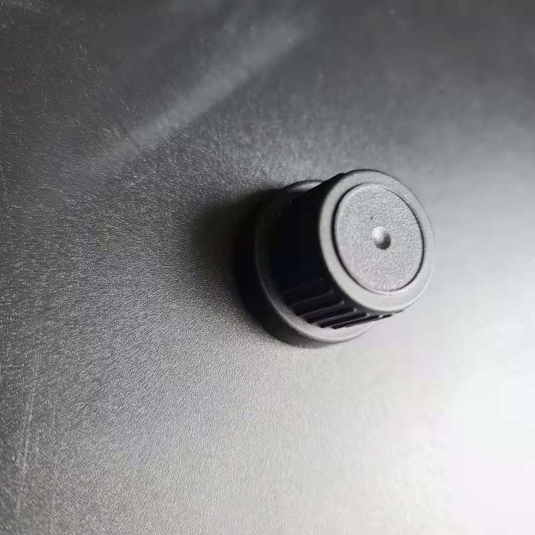 5ml green glass bottle with black screw cap