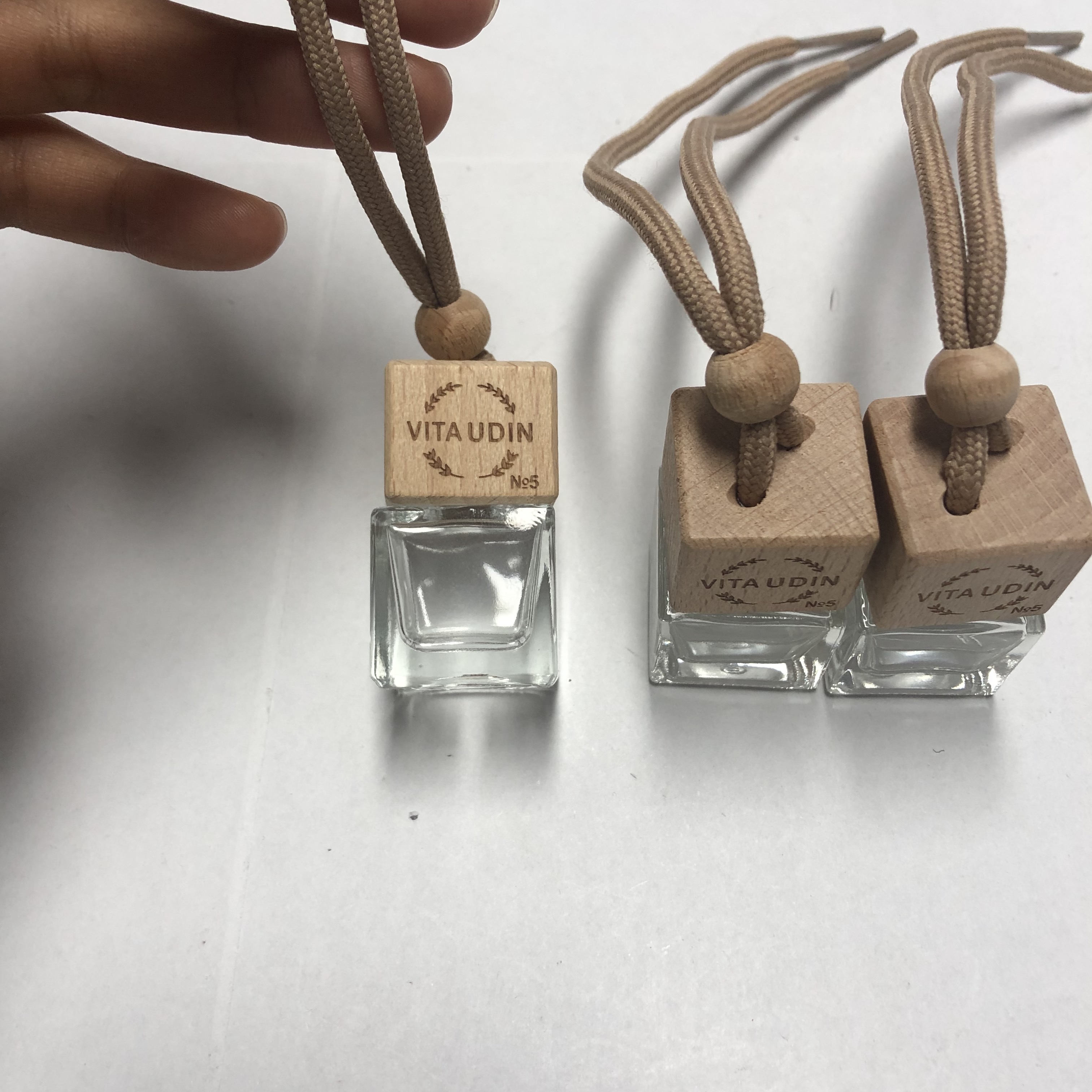 5ml perfume square mini bottle with wood cap with logo laser engraved and string wholesale