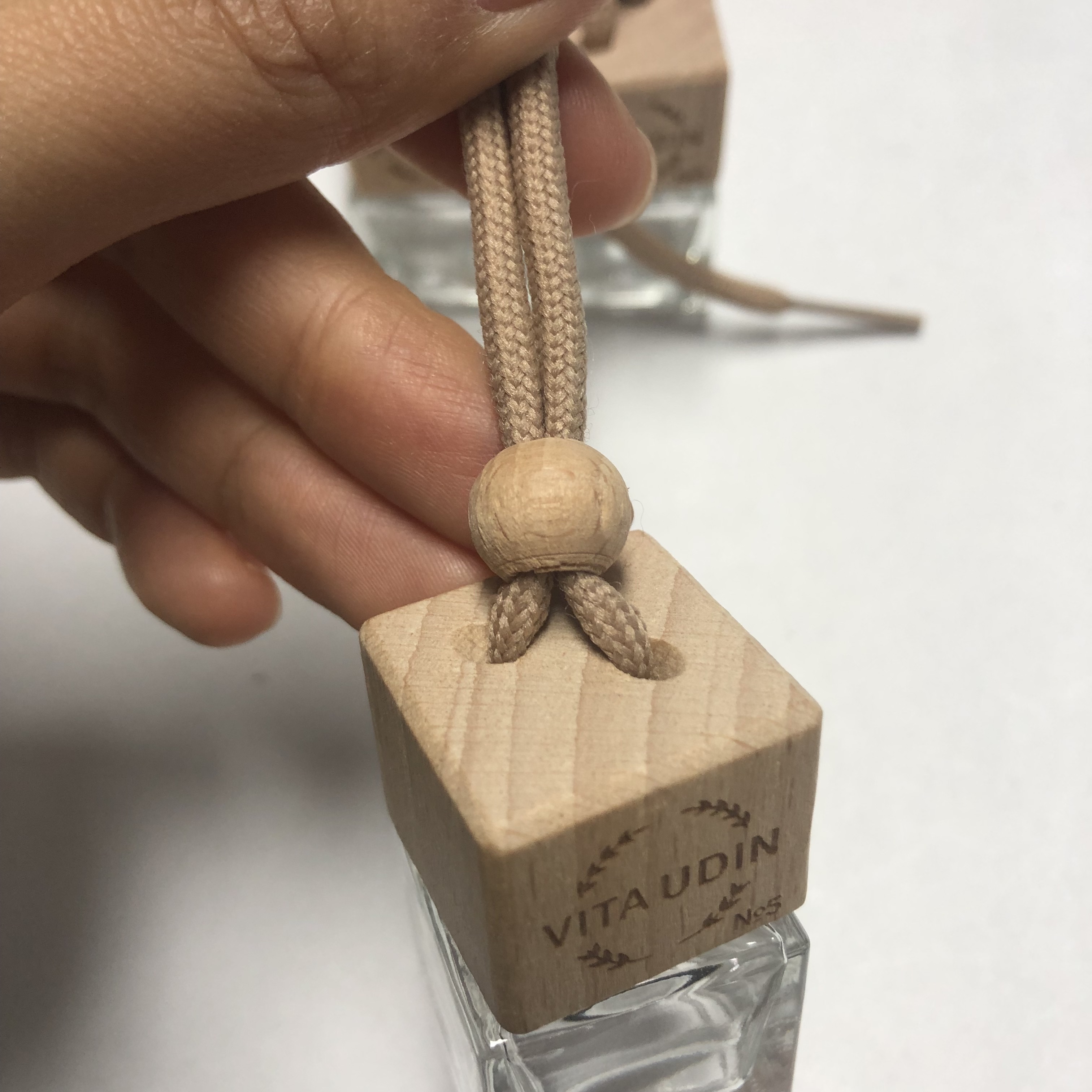 5ml perfume square mini bottle with wood cap with logo laser engraved and string wholesale