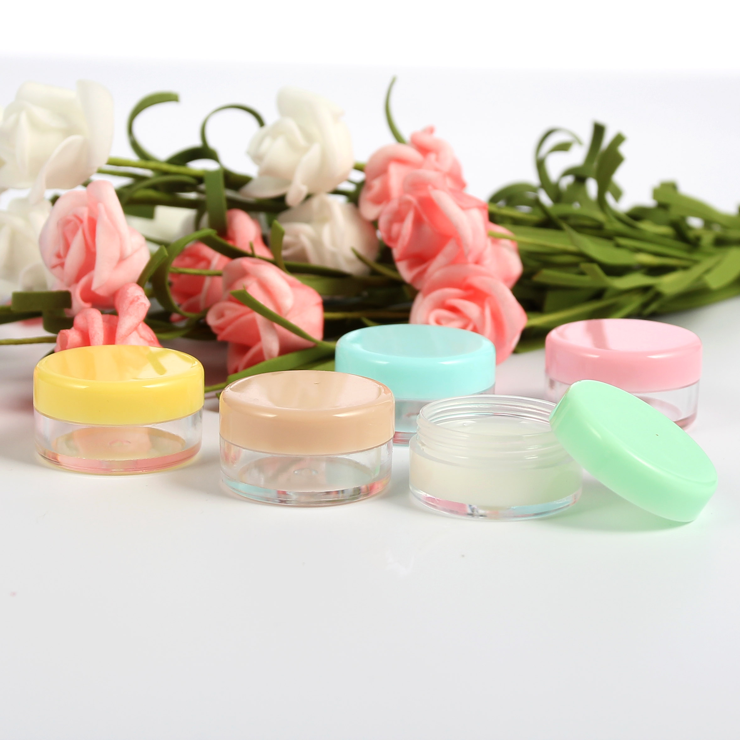 5ml round colorful small cosmetic plastic cream jars with screw cap in stock