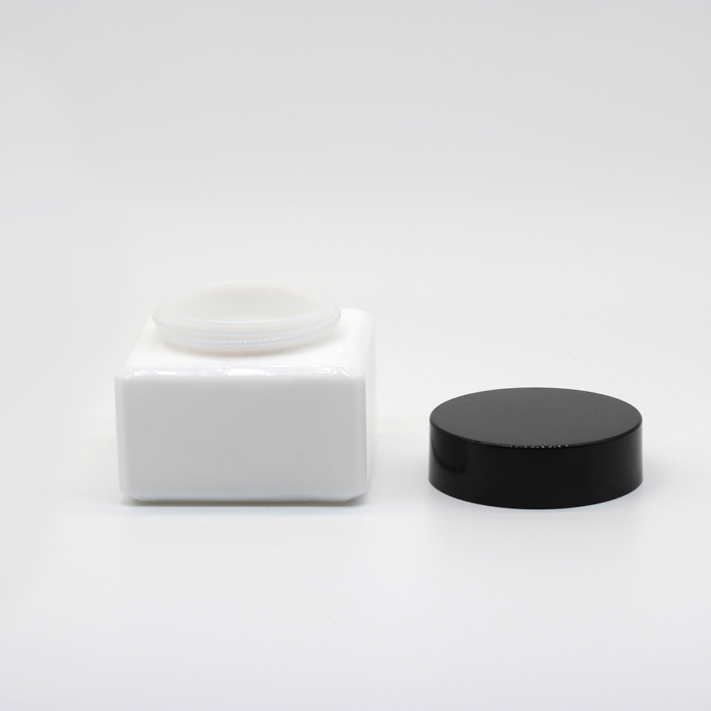 5oz custom white opal glass cream jar with black coating lid made in China