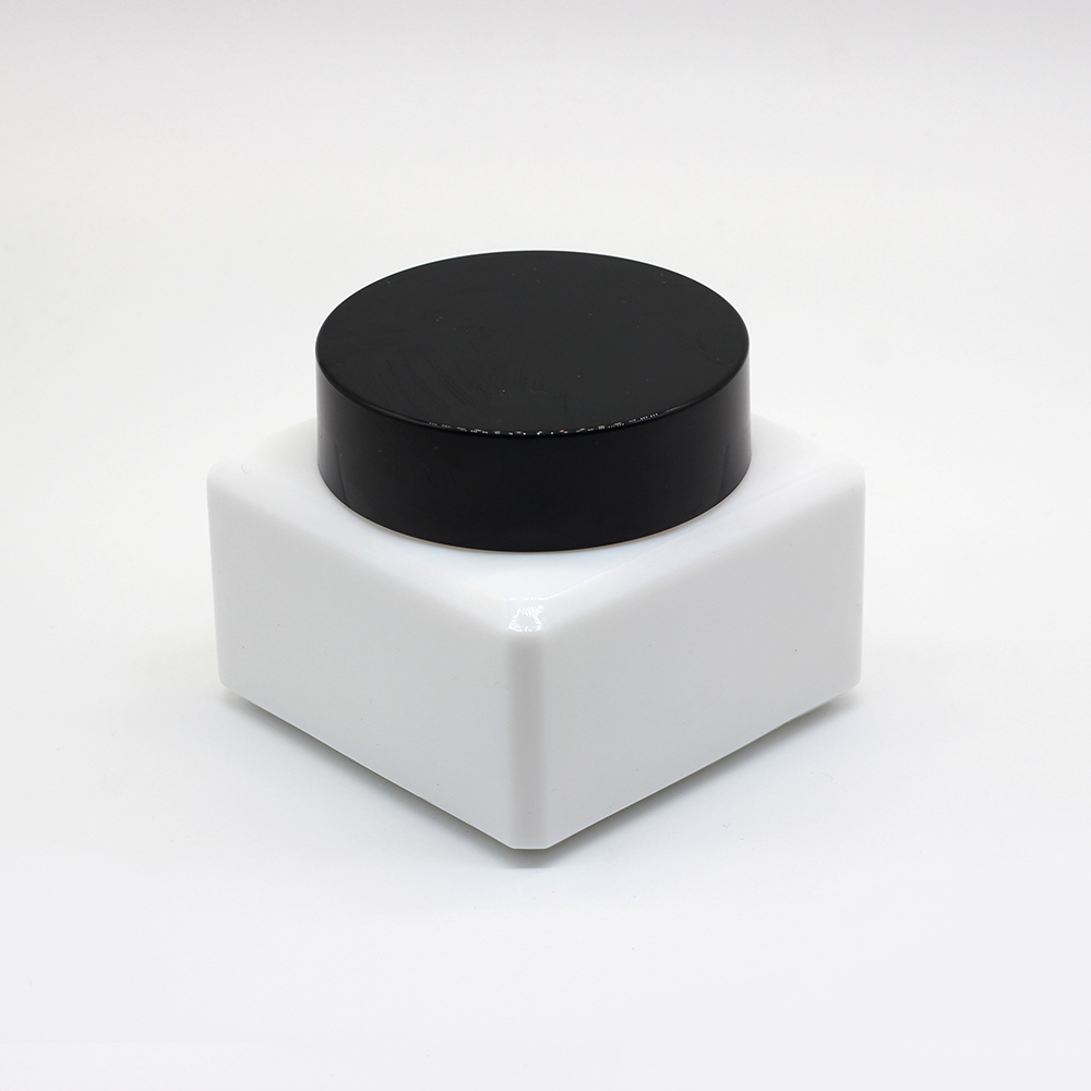 5oz custom white opal glass cream jar with black coating lid made in China