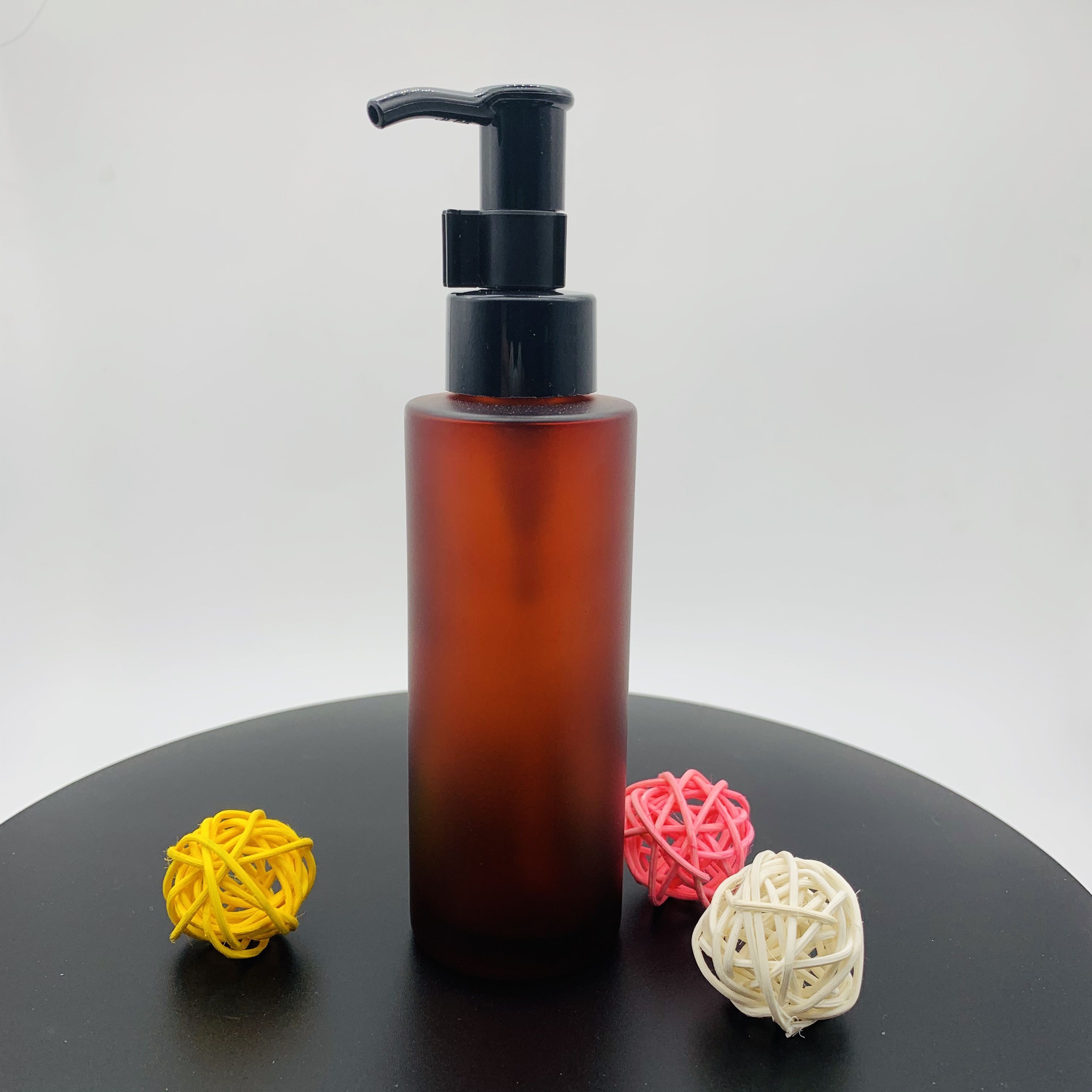 60ml 100ml Lotion Pump Bottle Frosted Essential Oil Bottle Cosmetic Glass Pump Bottle
