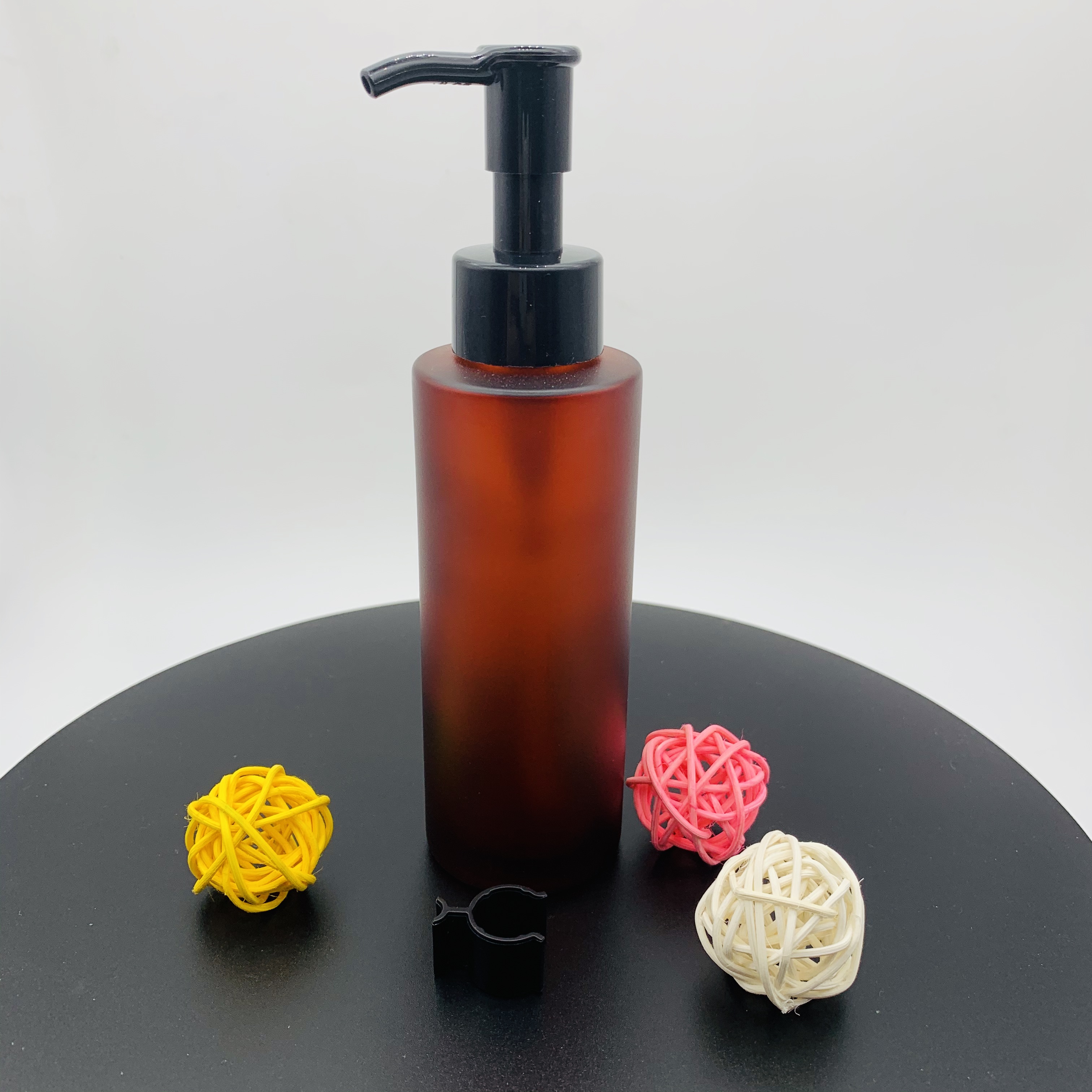 60ml 100ml Lotion Pump Bottle Frosted Essential Oil Bottle Cosmetic Glass Pump Bottle