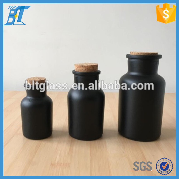 60ml 125ml 250ml wholesale black wide mouth glass apothecary jar with wooden lid