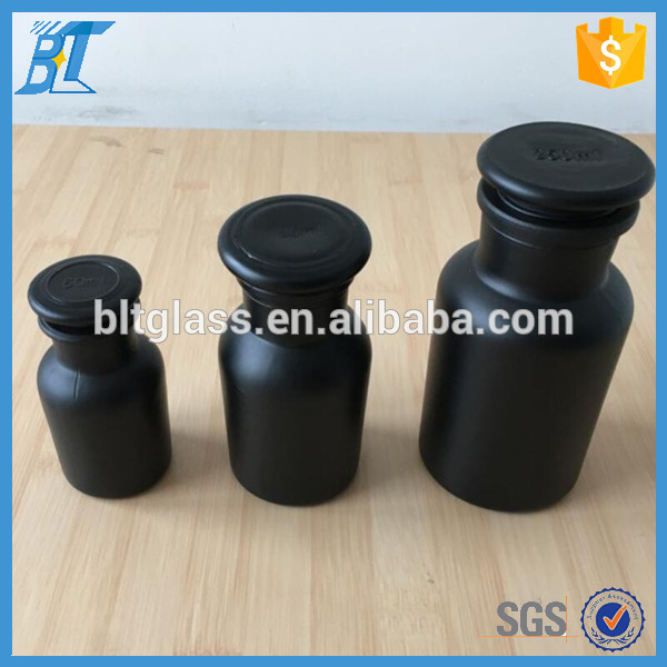 60ml 125ml 250ml wholesale black wide mouth glass apothecary jar with wooden lid
