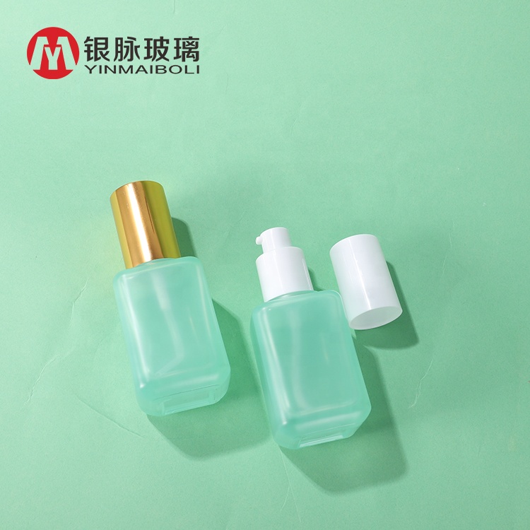 60ml Empty Square Atomizer Spray Pump Serum Glass Bottle With Aluminum Sprayer