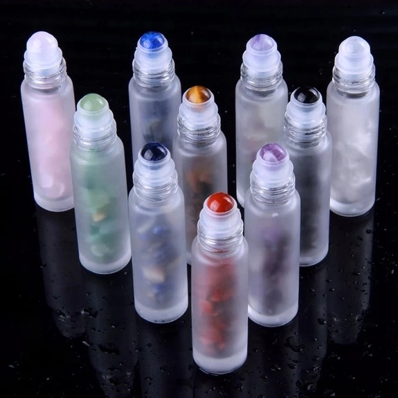 6ml 8ml 10ml 15ml Essential Oil bamboo cap Glass Roll on Bottle With Chips Inside and Natural Gemstone Roller ball