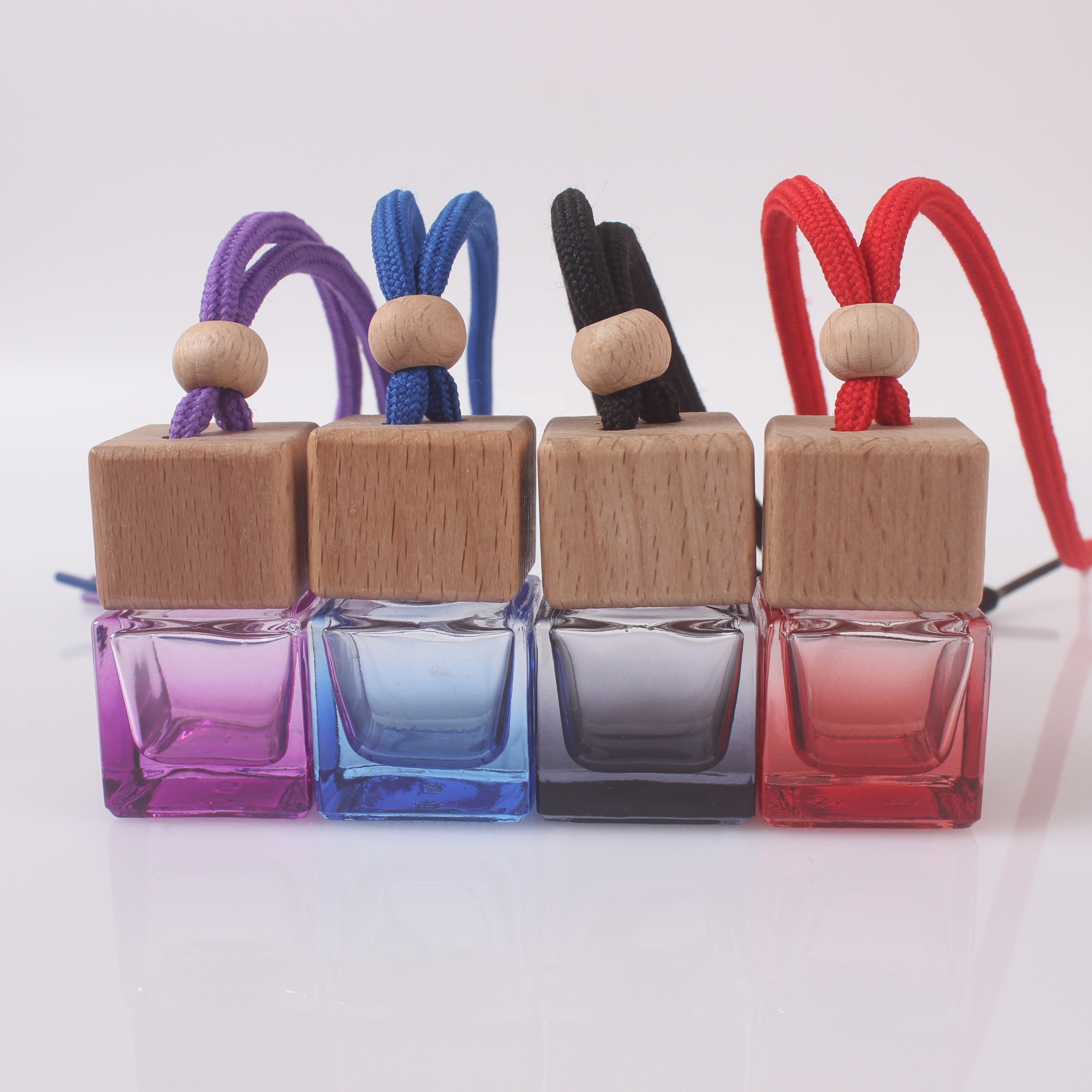 6ml 8ml 12ml Eco-friendly wooden covers colored car hang bottle aroma glass diffuser perfume bottle