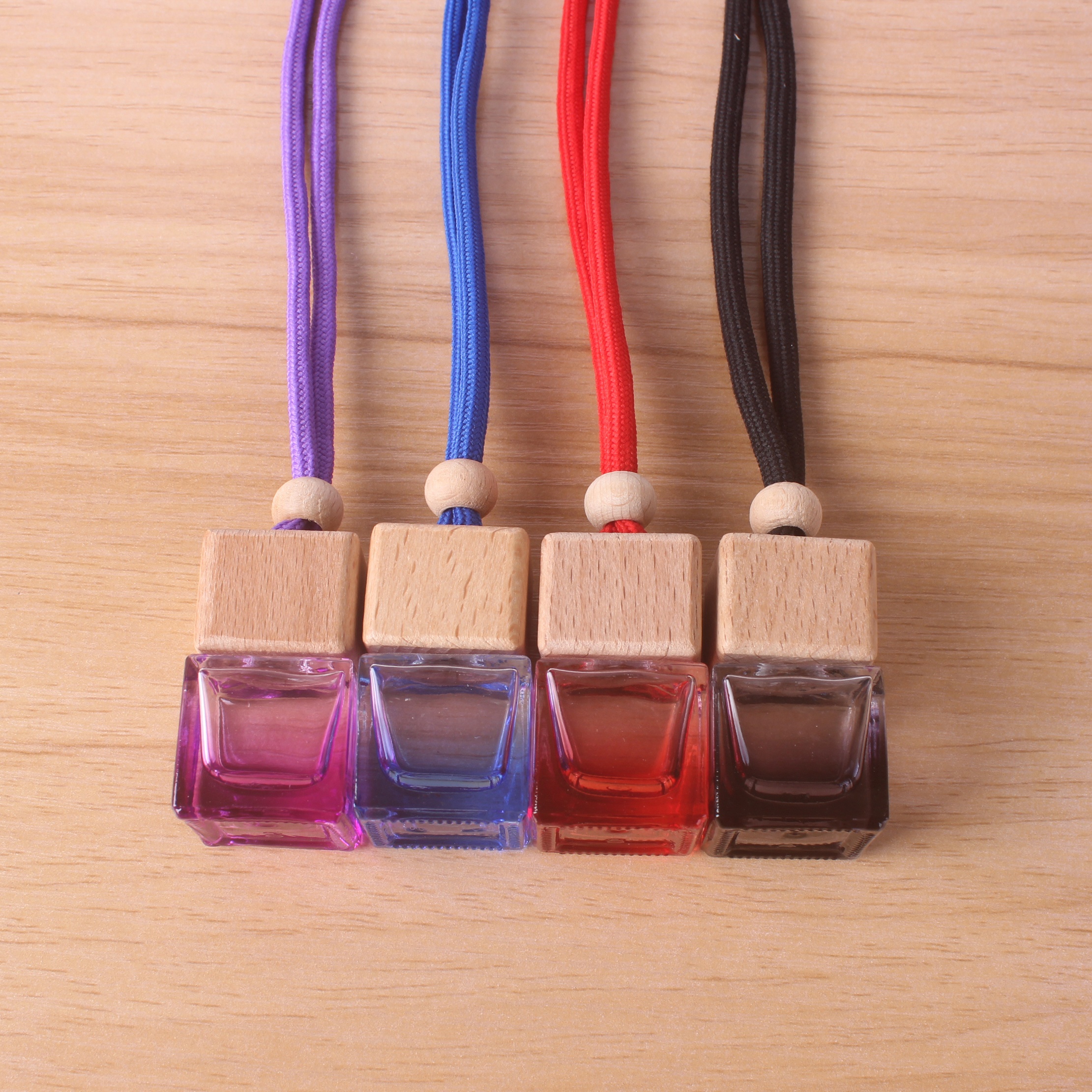 6ml 8ml 12ml Eco-friendly wooden covers colored car hang bottle aroma glass diffuser perfume bottle