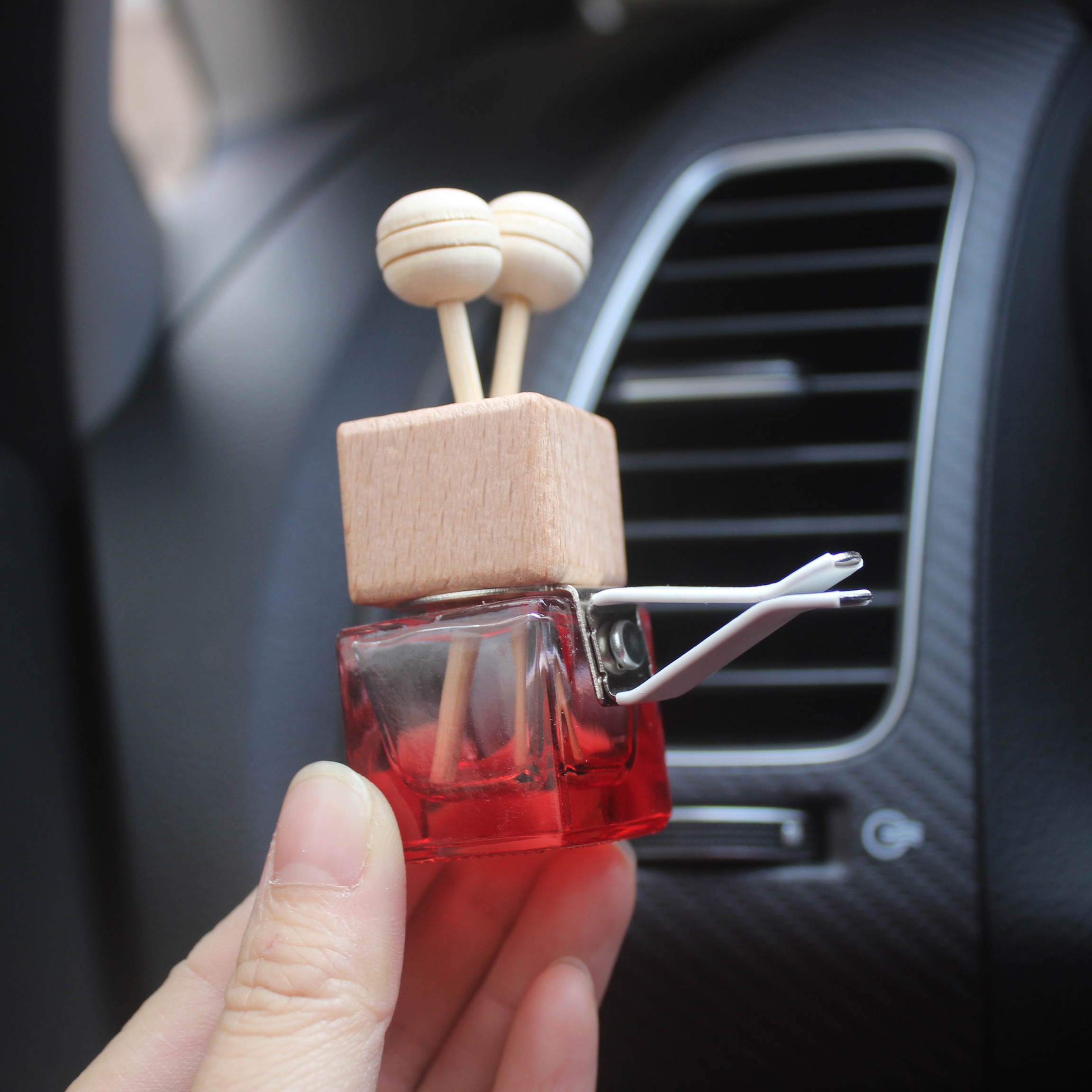6ml 8ml Colored car diffuser bottle vent clip aromatherapy empty black white rose gold glass colored bottle lids auto perfume