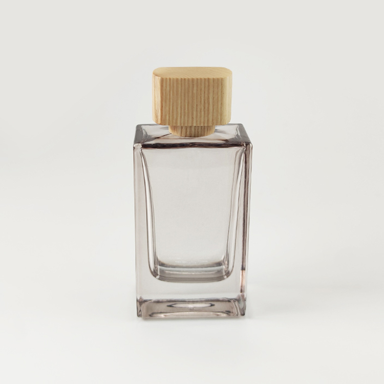 70/80 ml Free sample empty simple popular style high quality colorful square glass parfum sprayer bottle with zamac wooden lid