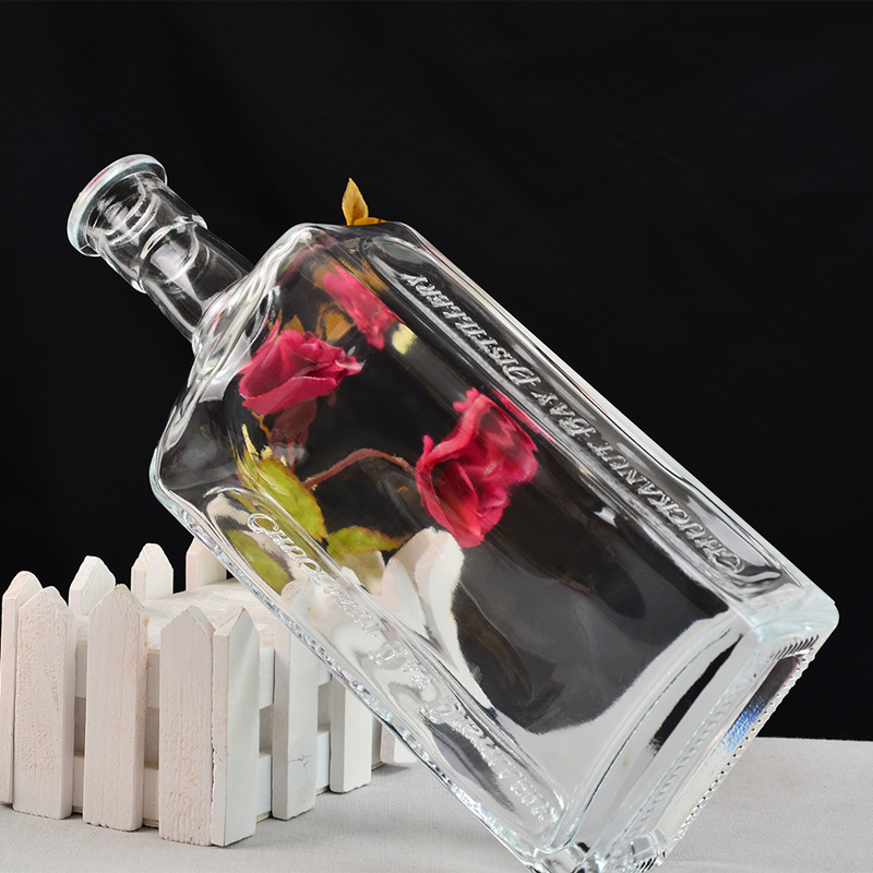 700ml alcohol spirit liquor bottle beverage square flat fancy flint vodka bottle