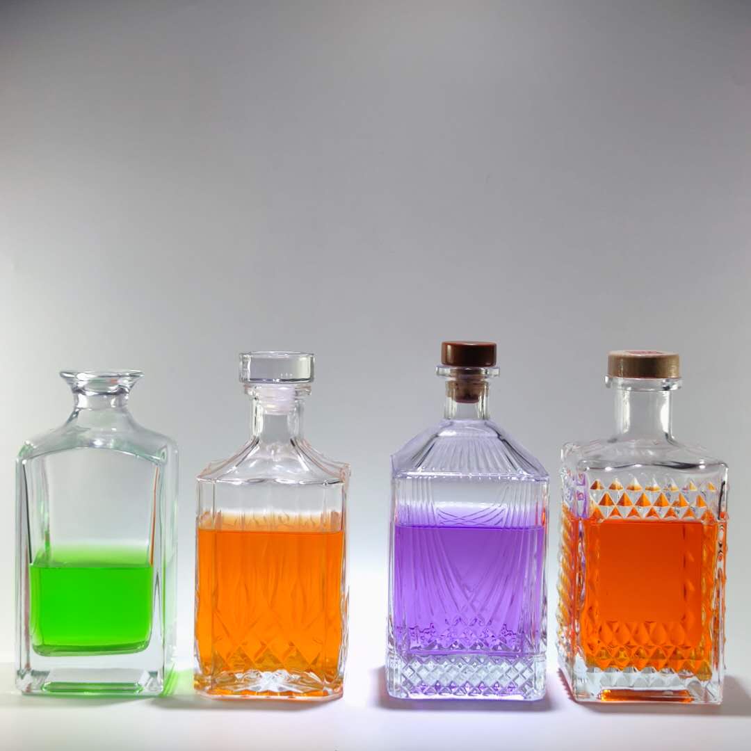 750ML transparent glass bottle whiskey glass bottle custom design glass bottle