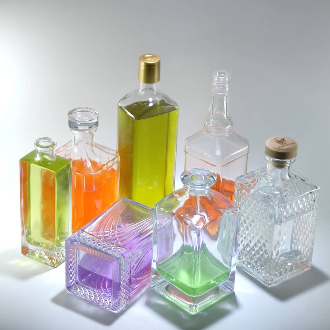 750ML transparent glass bottle whiskey glass bottle custom design glass bottle