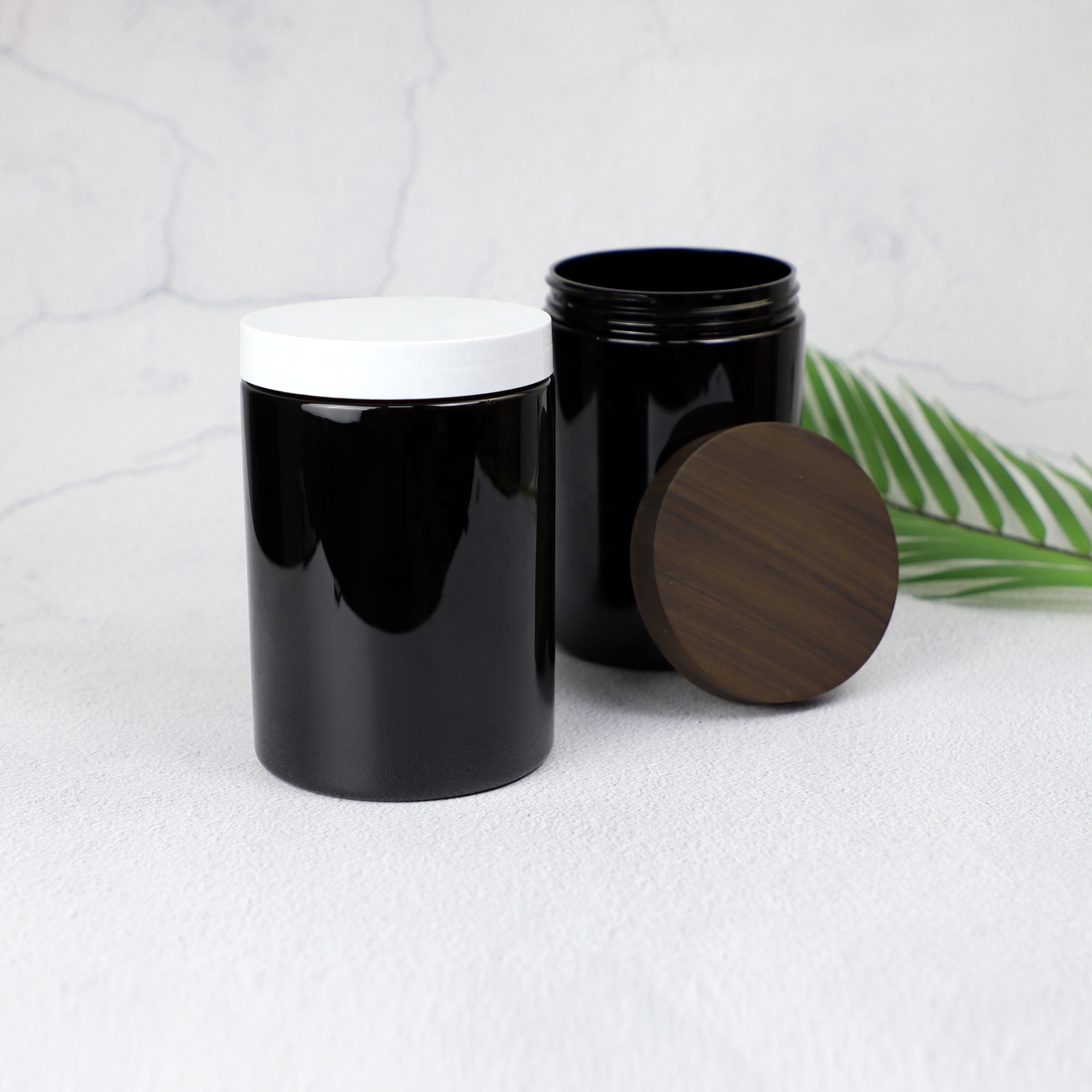 750ml Black Cosmetic Jar with wooden Cap
