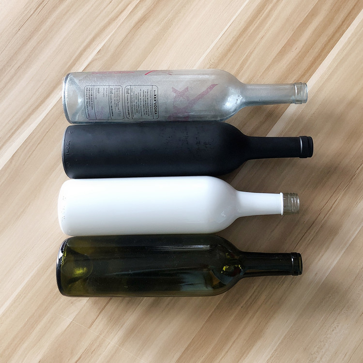 750ml black, white, green color round glass bottle for red wine