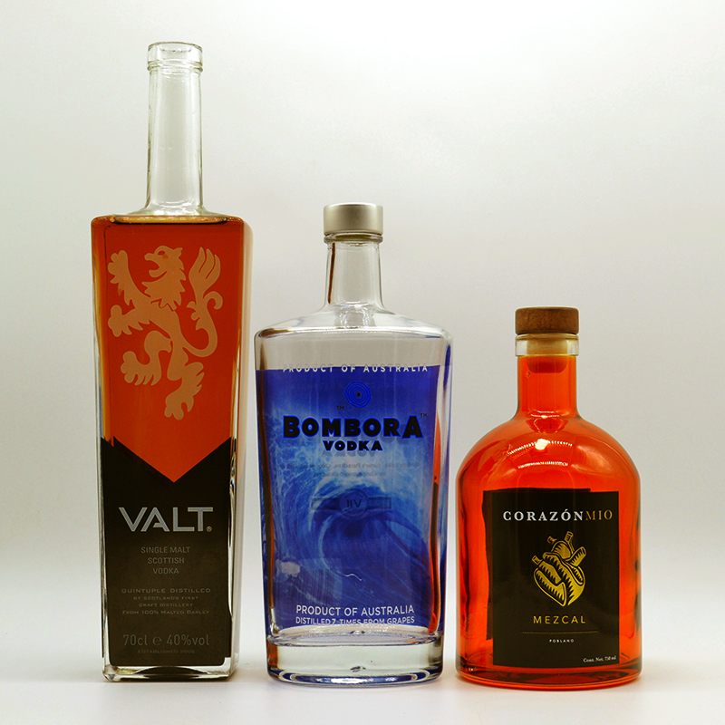 750ml fancy vodka alcohol spirits liquor whisky glass bottle with lid