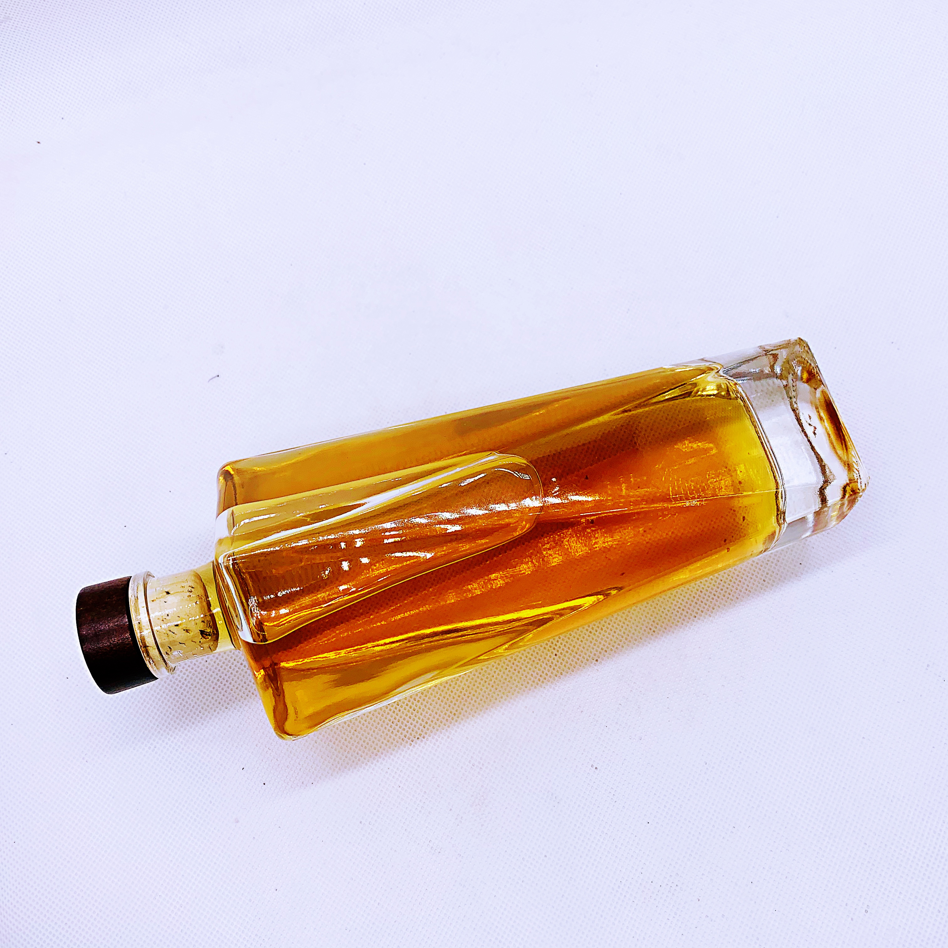 750ml glass bottle empty square wine whiskey glass bottle with wooden cap