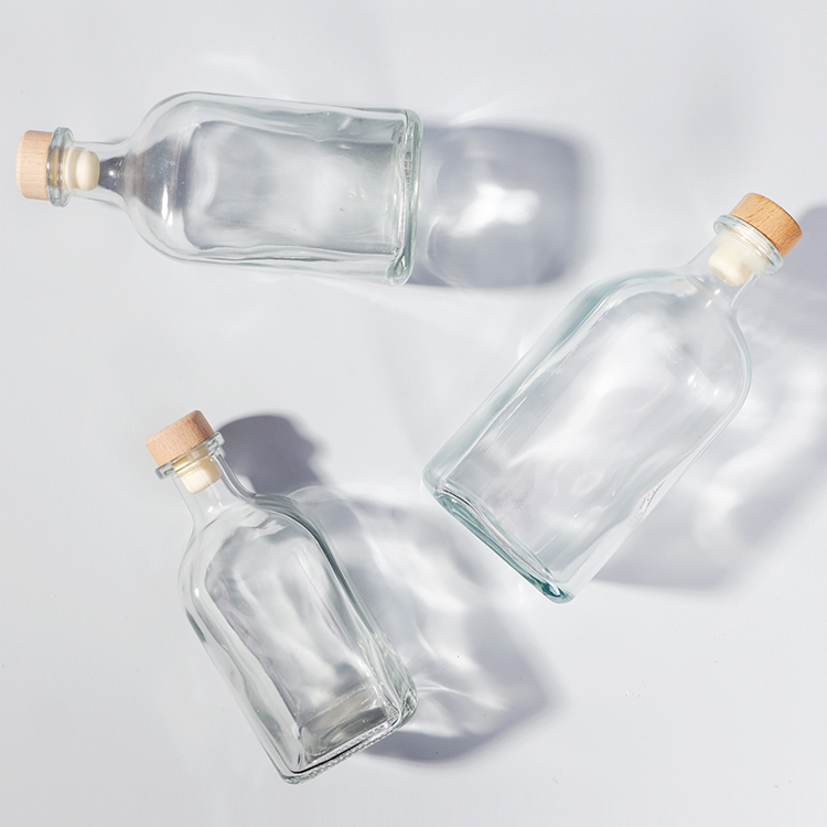 8 oz 250 ml Thick Base Recycled Glass Bottle With Natural Cork Top Set For Perfumed Body Oil