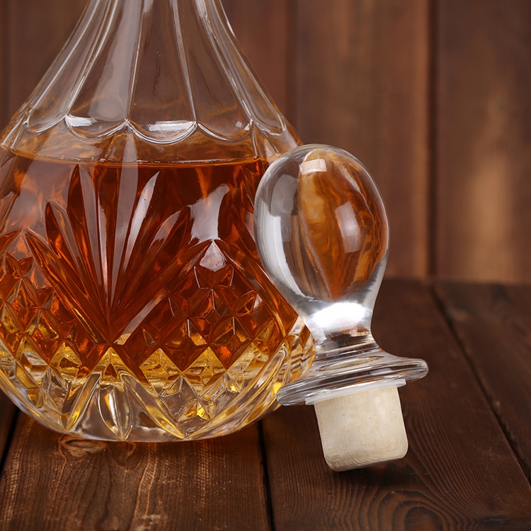 850 ml Wholesale Fancy Wine Glass Bottle With Cap