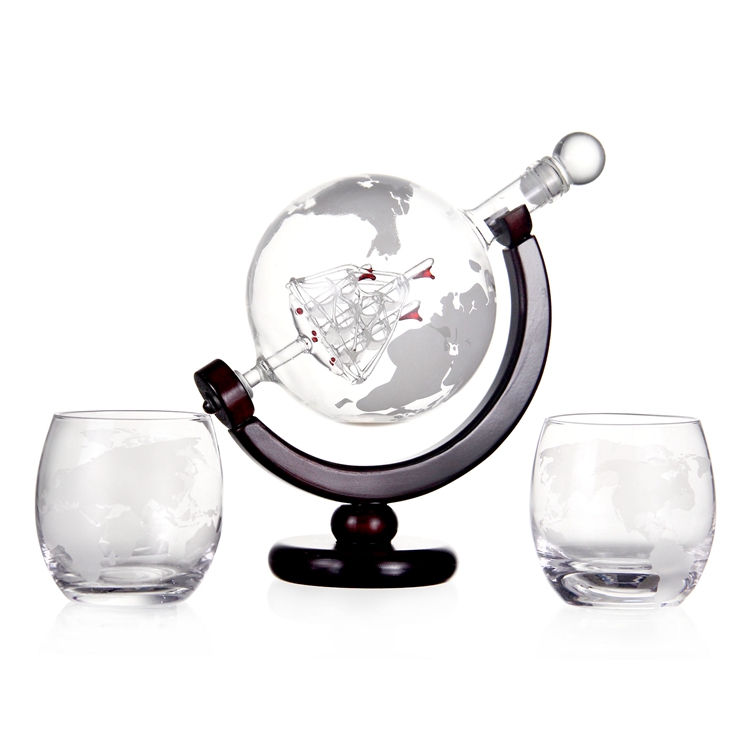 850ML Glass Globe Decanter With Ship Design Inside Bottle With Wooden Base