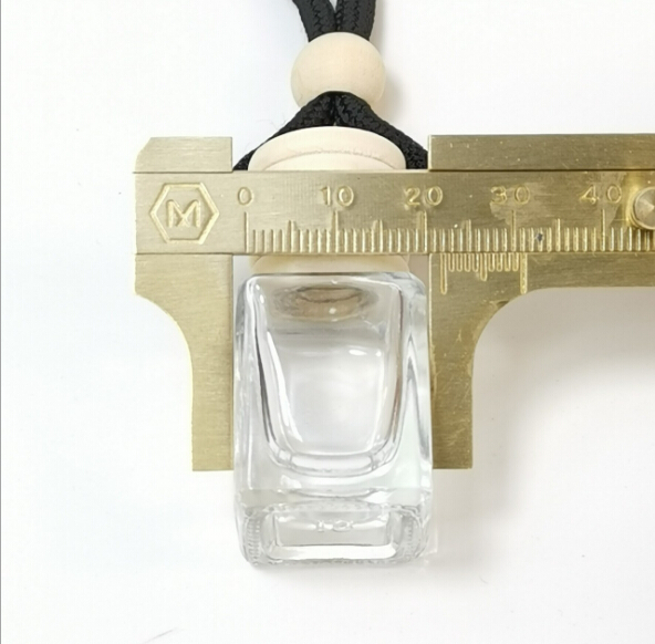 8ml-10ml Square Empty Car Hanging Diffuser Glass Bottle with Wooden Cap Air Freshener Refillable Perfume Bottle