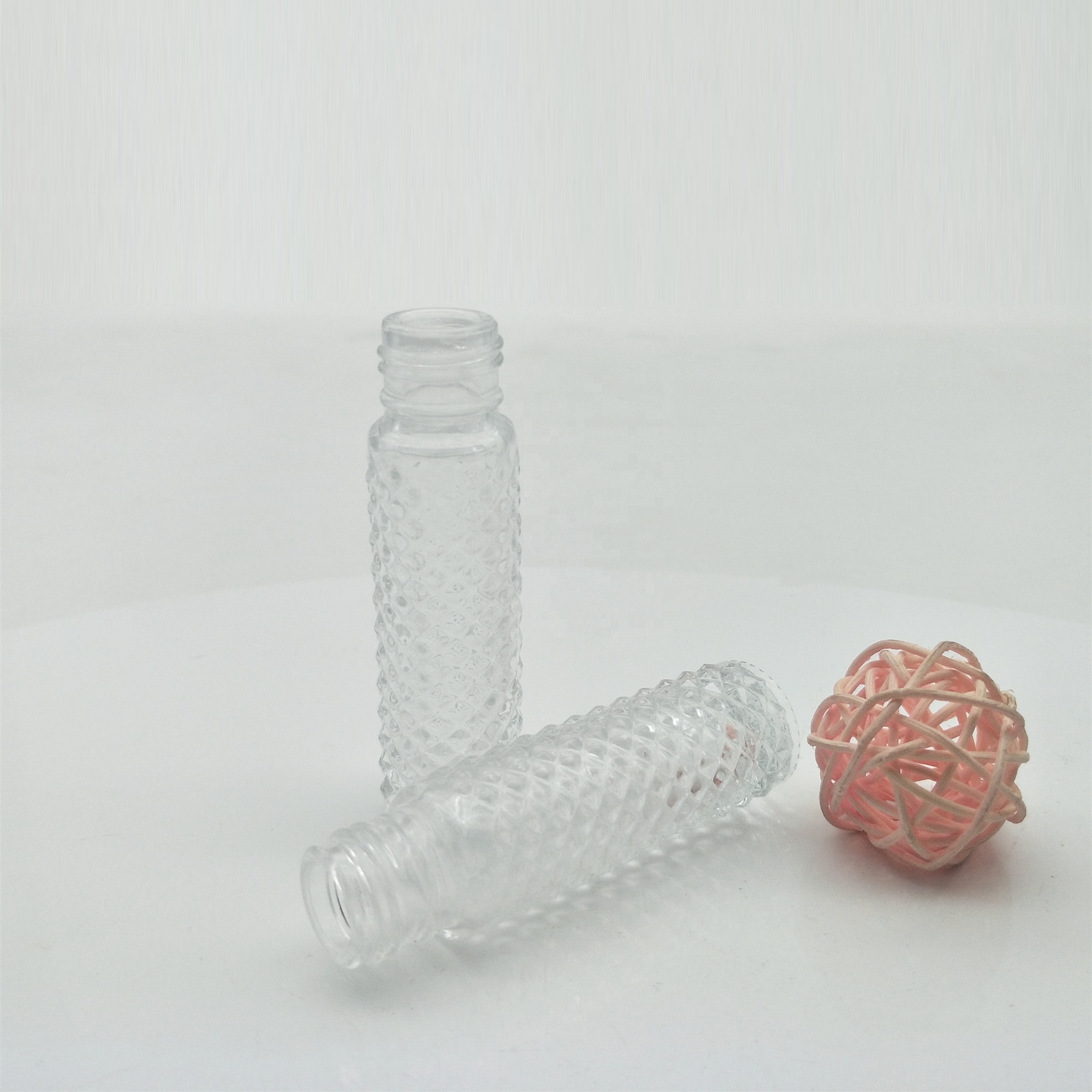 8ml frost roll on glass bottle with gold aluminum cap