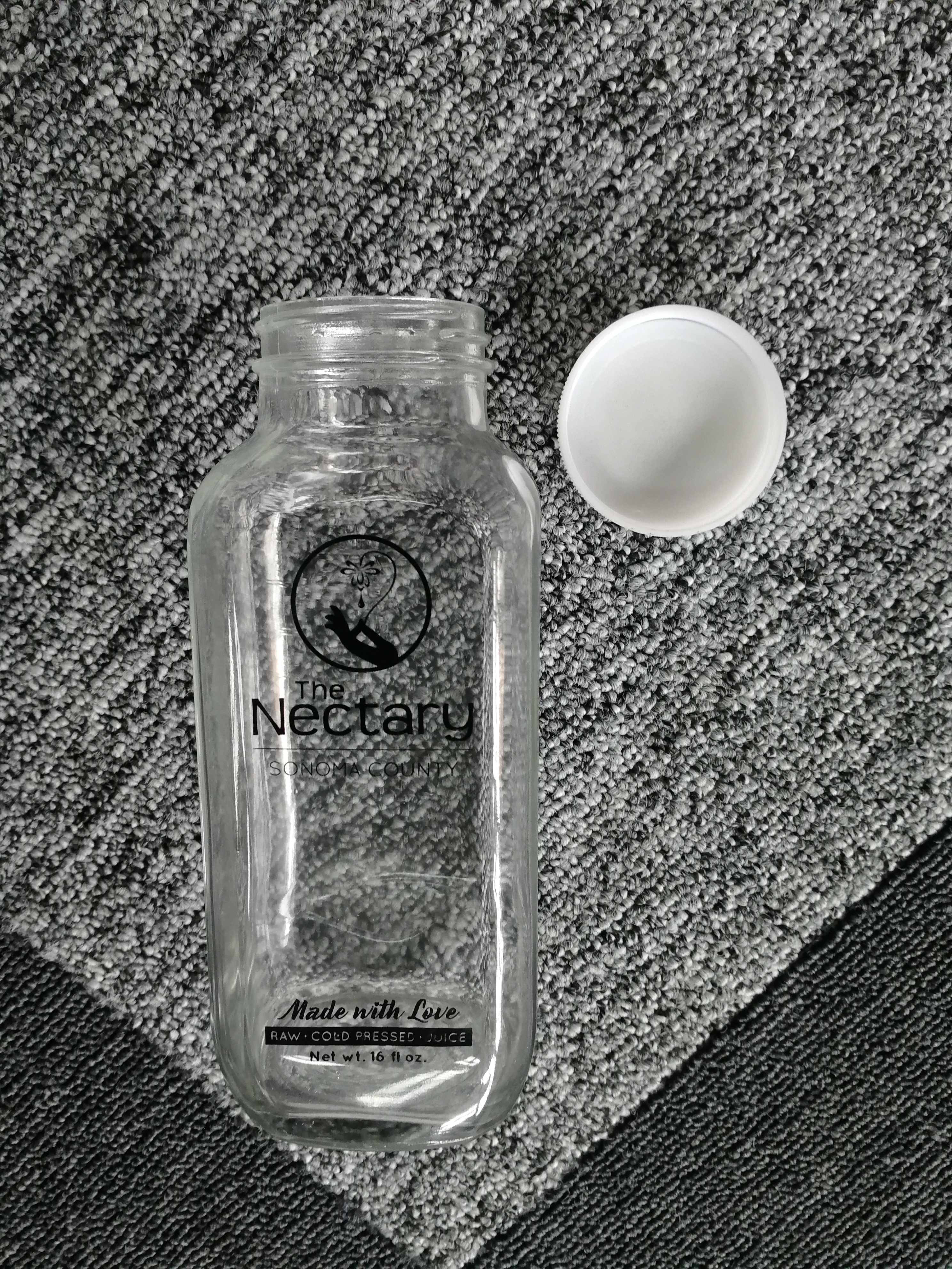 8oz French square cash sale coffee kombucha bottle water glass bottle with plastic color screw lid for sports BPA free tritan