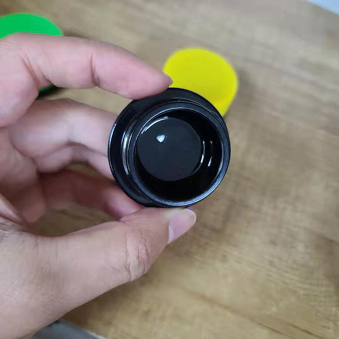 9ml childproof black violet Hemp oil UV glass jars with colourful plastic child resistant lids