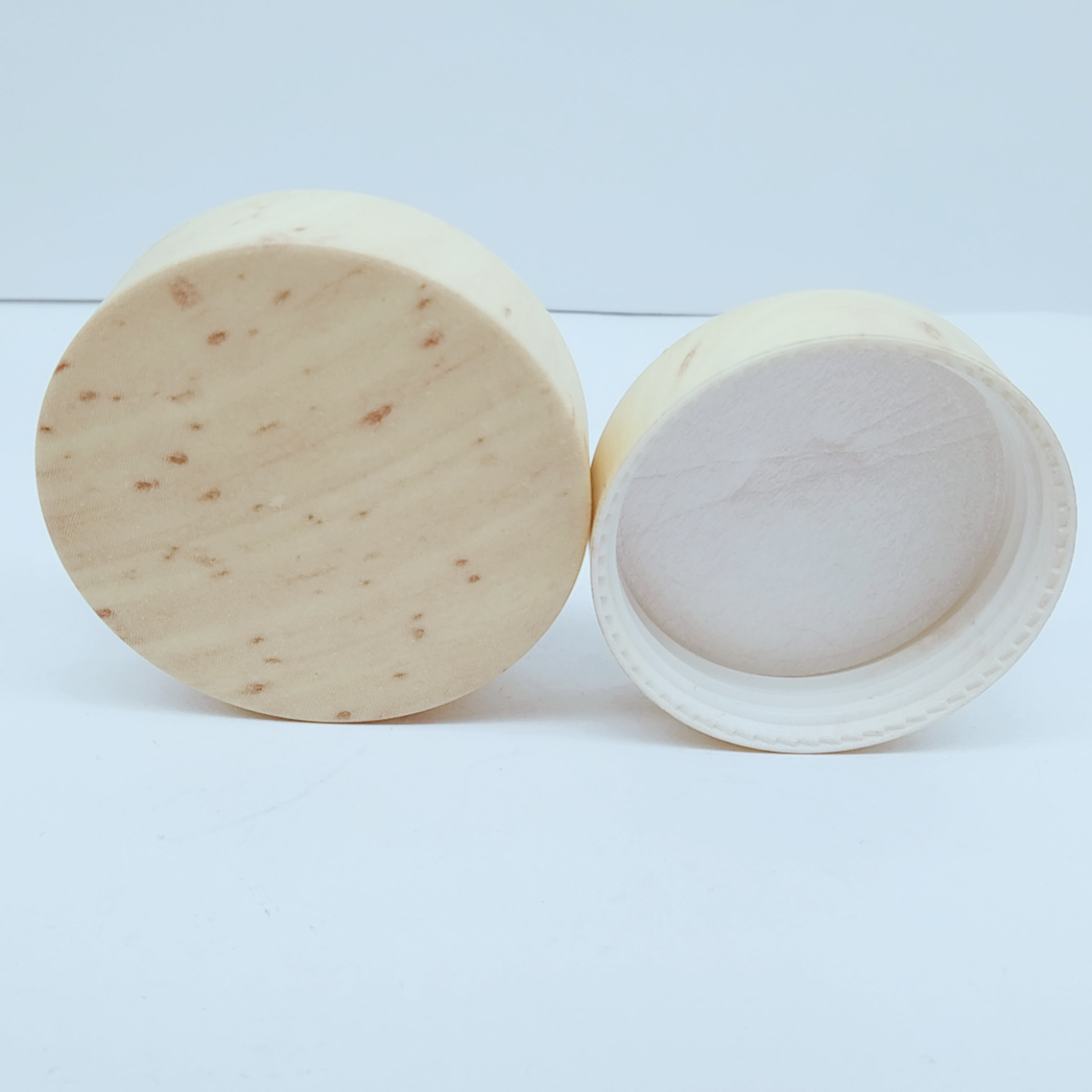 A complete set of environmental protection recyclable cream packaging jars