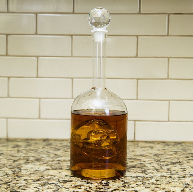 AIHPO06 Decorative Fancy Gift Custom 750ml Empty Unique Skull Shaped Liquor Bottle