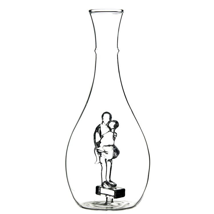 AIHPO07 Unique Colored Empty Shaped 500ml Custom Embrace Couple Red Wine Whiskey Glass Set Bottles for Sale Liquor