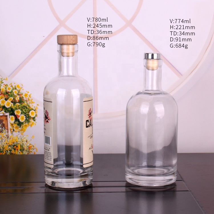 All size available glass vodka bottle rum glass bottle with cork
