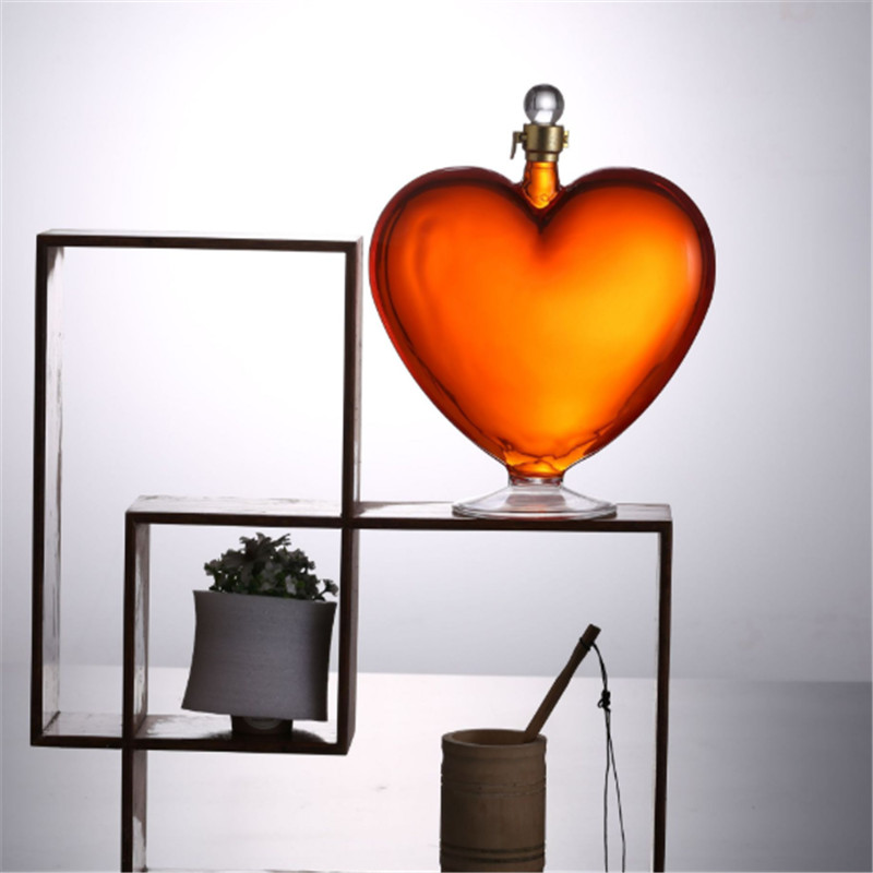 Amazon summer hot style bottle heart shape wine decanter high borosilicate whiskey decanter