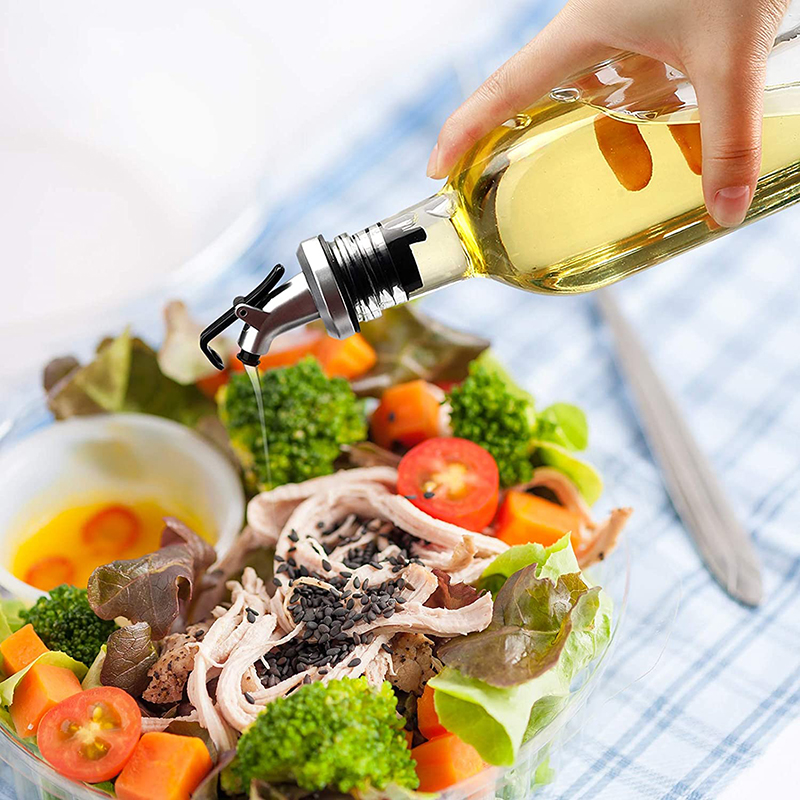 Anti-spill oil and vinegar oil bottle set with 4 nozzles and funnel and label for kitchen