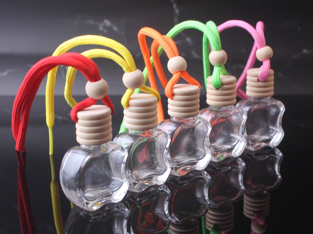 Apple shaped empty glass perfume clear bottle car hanging automotive aromatherapy parfum bottles