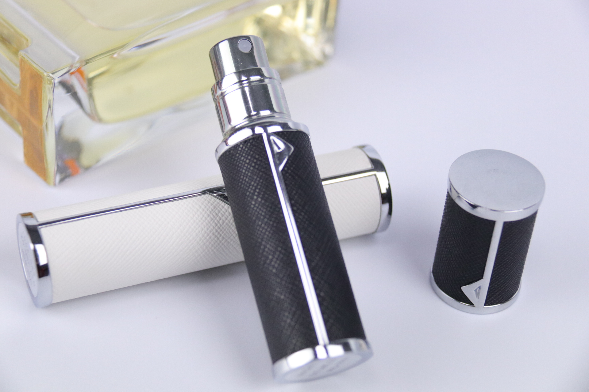 Atomizer Wholesale Refillable Bottle Black Aluminium Clear Leather Mini 10ml 5ml Aluminum Custom Metal Bottles For Perfume