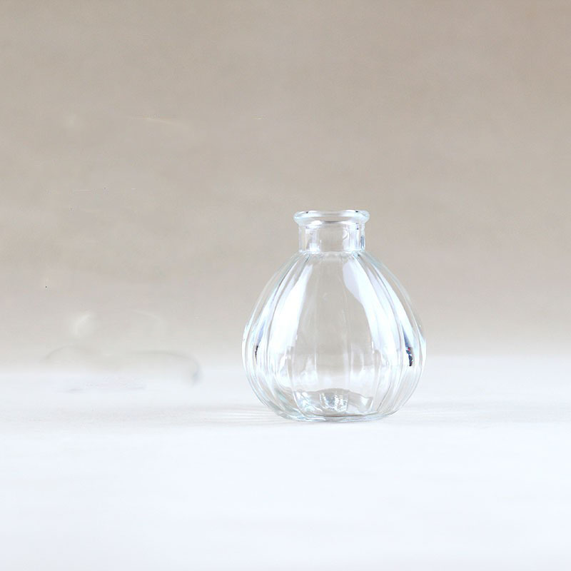 Avertan 30ml 50ml 100ml aroma diffuser glass bottle Reed Diffuser Bottle with Rattan Sticks