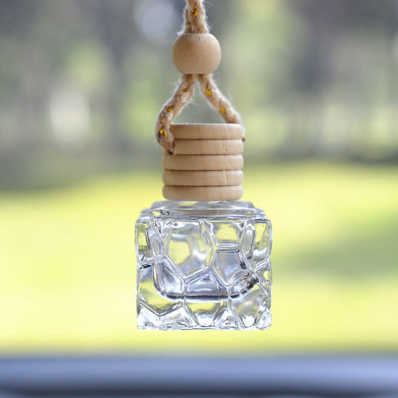 Avertan 8ml 9ml 10ml Wholesale wooden cap diffuser empty hanging car perfume bottle