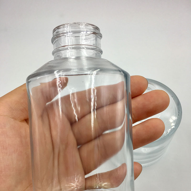 Avertan Xuzhou 50ml 100ml aromatherapy diffuser glass bottle Round Empty Glass Diffuser Bottle