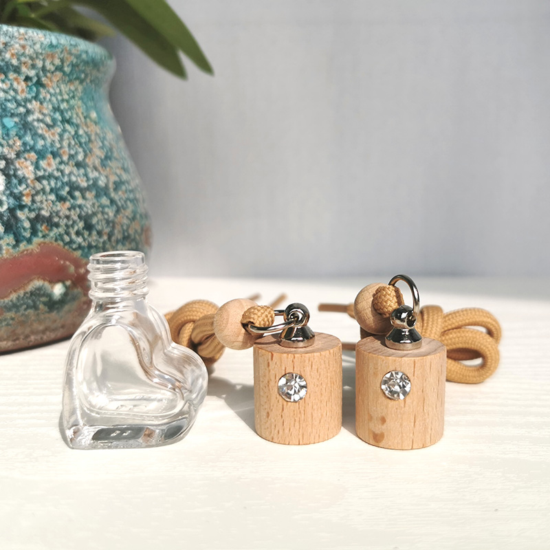 Avertan wooden cap diffuser empty bottle hanging heart shape 5ml car diffusers