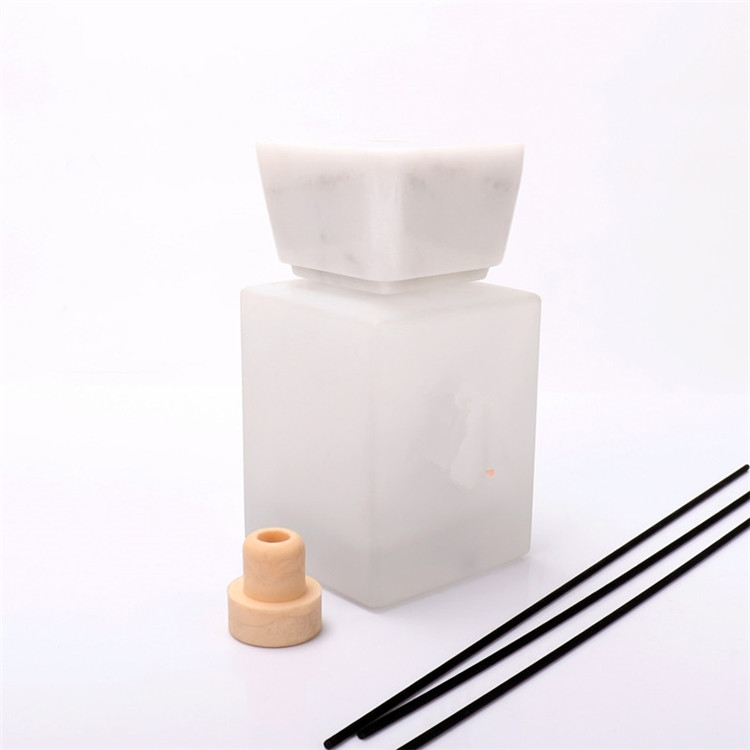 BOYE Luxury custom 500ml Empty Square Black Reed Diffuser Glass Bottles For Air Freshener