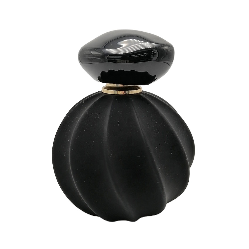 BY0210 Yiwu wholesale cosmetic packaging black soft touch round perfume bottle 50ml