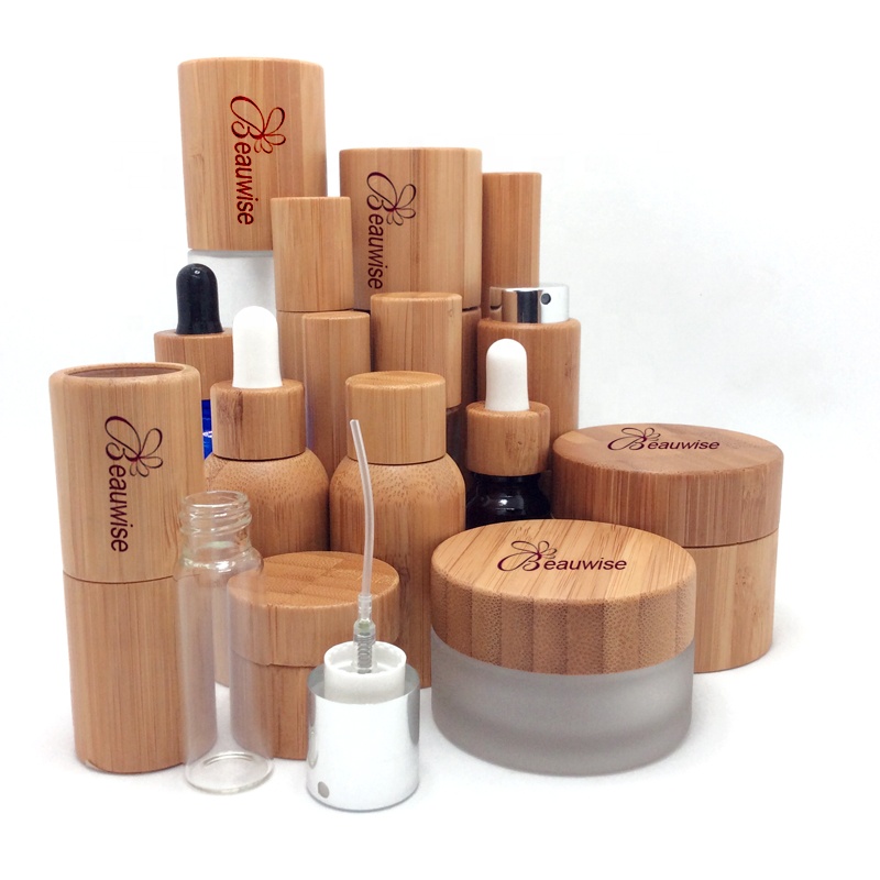 Bamboo cosmetics manufacturers sell twisted cosmetic spray, bamboo lipstick tube, bamboo Mascara bottle.