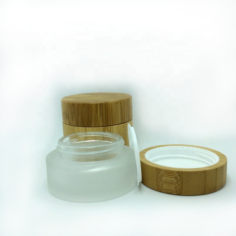 Bamboo cosmetics manufacturers sell twisted cosmetic spray, bamboo lipstick tube, bamboo Mascara bottle.