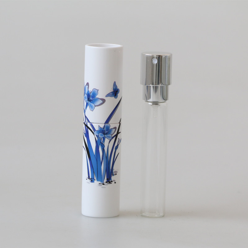 Beautiful mini luxury twist up pp plastic mouth spray bottle for oral care