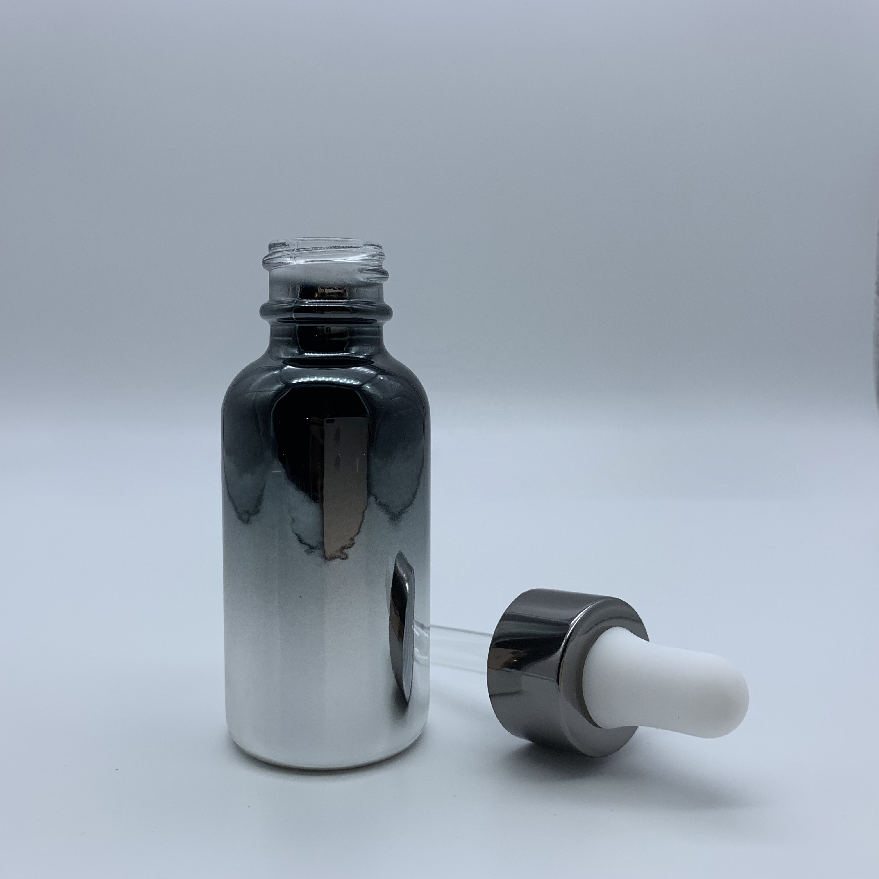 Best Selling Metallic Gradient Fading Color Glass Essential Oil / Perfume Bottle