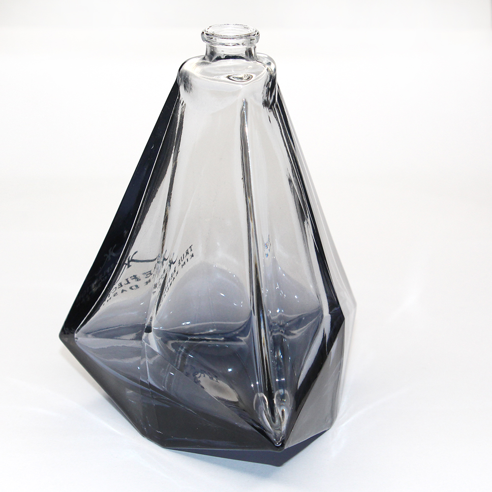 Black triangle 100ml perfume spray bottle