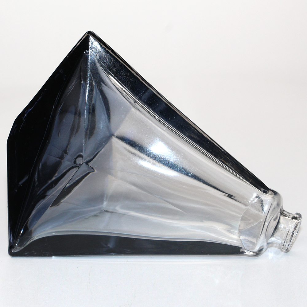 Black triangle 100ml perfume spray bottle